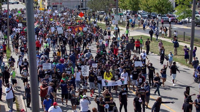  Anti-racism protesters rally in Kenosha as Trump plans visit