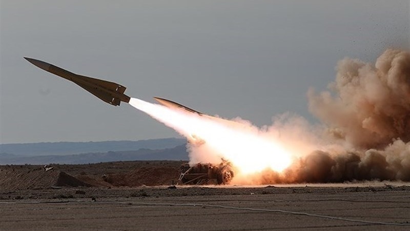 Zülfikar-99 tatbikatında Şelemçe füzesi hedefini imha etti
