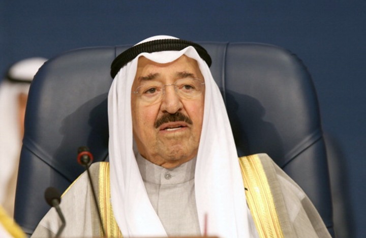 الكويت تنفي شائعات بوفاة أميرها وتؤكد استقرار صحته