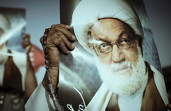 آية الله "عيسى قاسم" يستهجن تطبيع الأنظمة العربية مع العدو الصهيوني