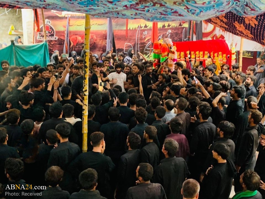 تقرير مصور / مأتم الامام الحسين (ع) في مدينة لاركانه الباكستانية
