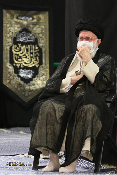 تقرير مصور / قائد الثورة يحضر في مجلس عزاء بمناسبة استشهاد الامام السجاد (ع)