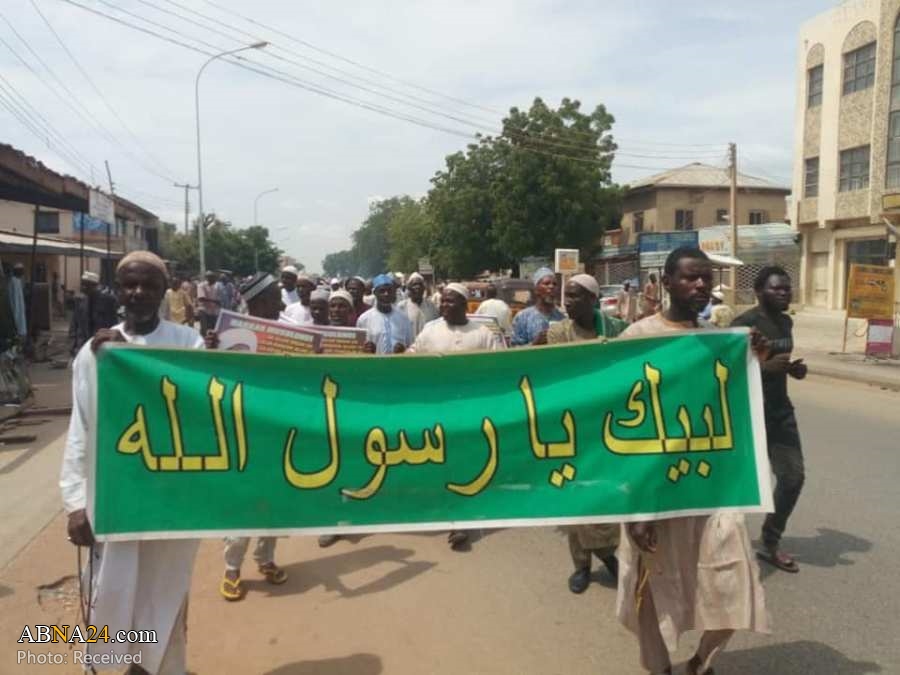 تقرير مصور / تظاهرات احتجاجية ضد الإساءة بحق النبي (ص) في مدينة كاتسيناي النيجيرية