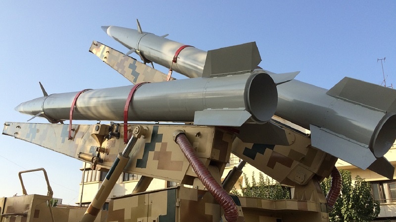 Sepah-ın iki ədəd "Rəd-500" tipli raket atıcı platforması nümayiş etdirilib