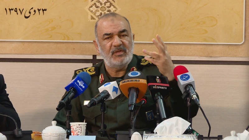 Komandan IRGC: Kebijakan Rahbar Kubur Harapan Musuh