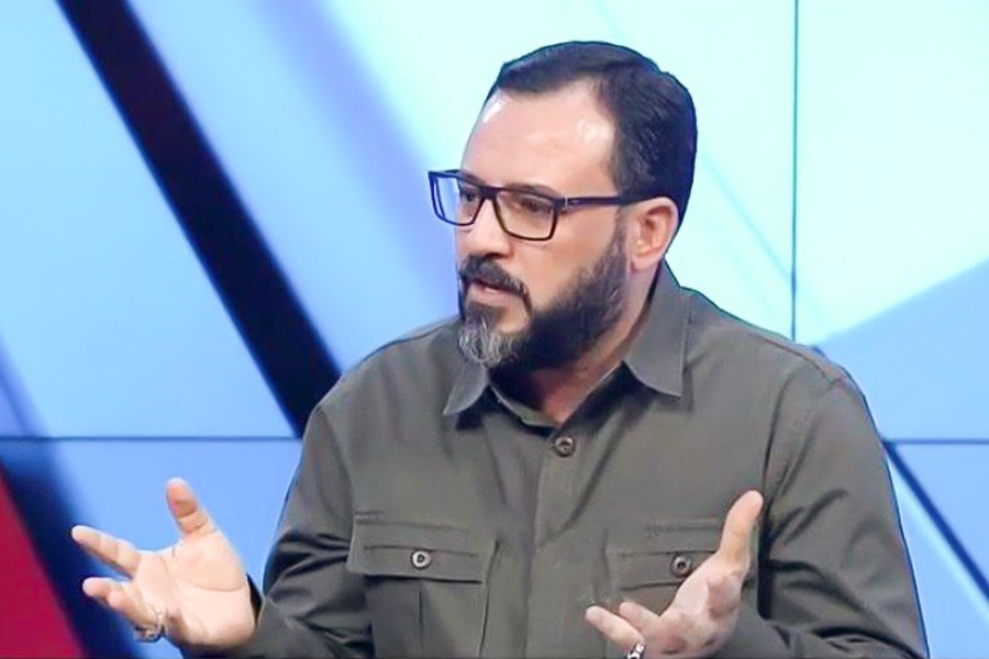 الحكومة العراقية وضعت يدها في يد من قتل "الشهيد سليماني والشهيد المهندس"