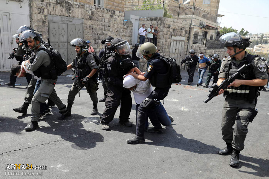 Israeli forces detain 10 Palestinians including a disabled man, child