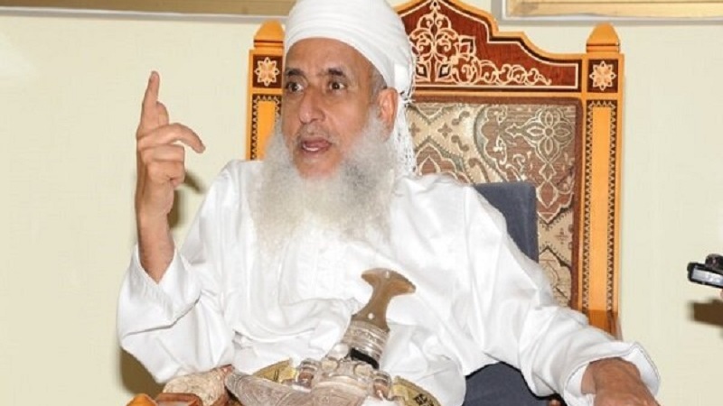 Mufti Mkuu wa Oman akosoa vikali matamshi ya Rais wa Ufaransa dhidi ya Uislamu