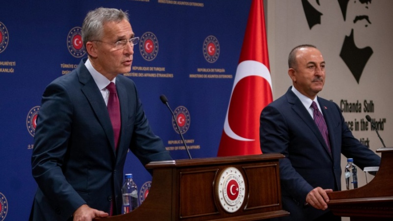 Stoltenberg: Rudal S-400 Turki Ancam Jet Tempur NATO
