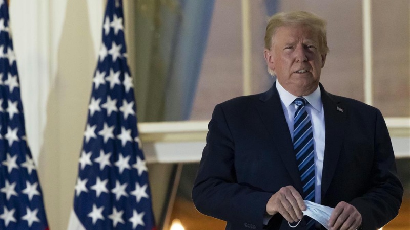 トランプ大統領、追加経済対策の協議打ち切りを指示　