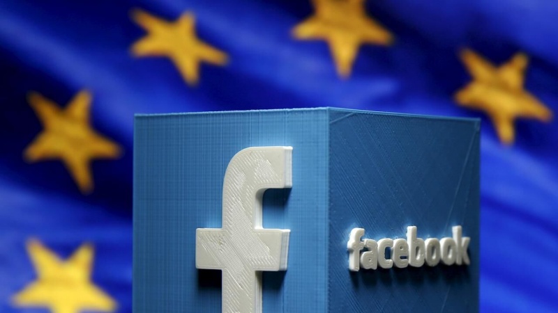 Facebook удаляет фиктивные аккаунты сторонников Трампа