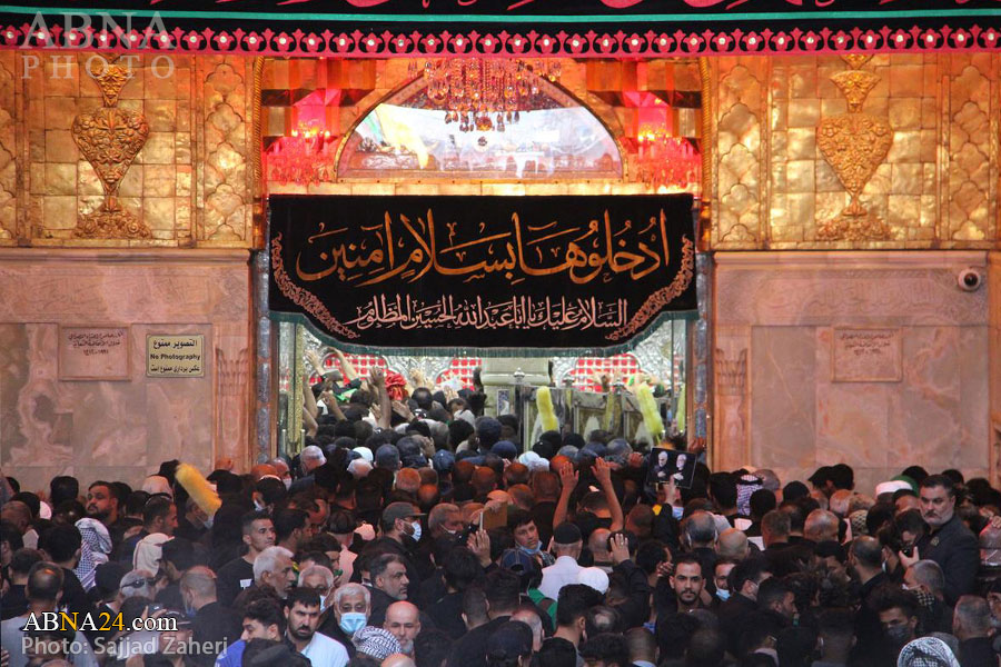 Photos: Arbaeen night at Imam Hussain in Karbala