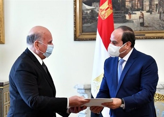 وزير خارجية العراق يسلم السيسي رسالة من الكاظمي