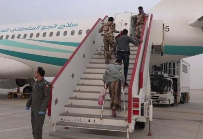 وصول طائرتين تقل عالقين وجرحى إلى مطار صنعاء الدولي