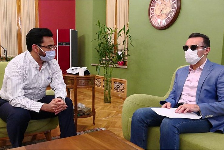 وزير الاتصالات الايراني نفذ وعده للمكفوفين..اليكم التفاصيل