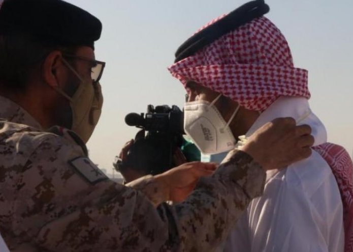 تحالف العدوان: وصول 15 أسيرا سعوديا و4 سودانيين إلى الرياض