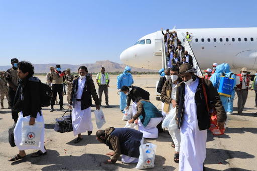وصول الطائرة الـ 6 الى مطار صنعاء