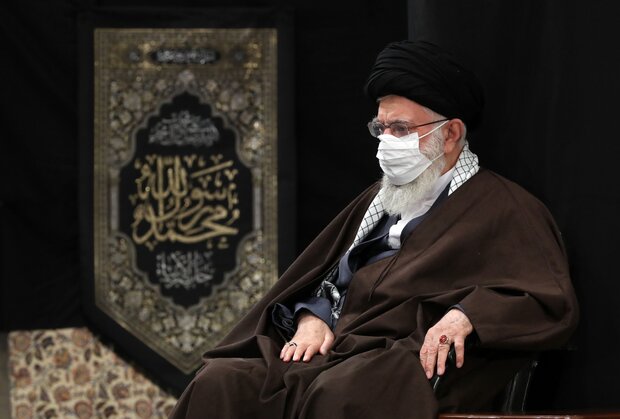 قائد الثورة الاسلامية يقيم مجلسا للعزاء في يوم استشهاد الإمام الرضا (ع)