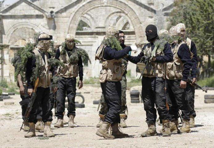 مقتل قيادي في "هيئة تحرير الشام" مع مرافقه في ادلب