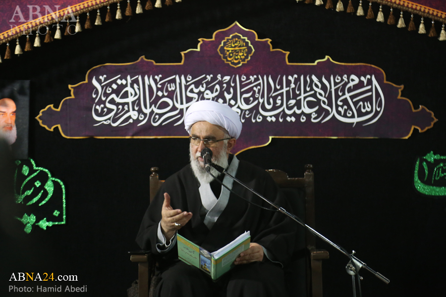 Ayatollah Ramazani: Words of Imams (as) are light that brings man to enlightenment, awakening