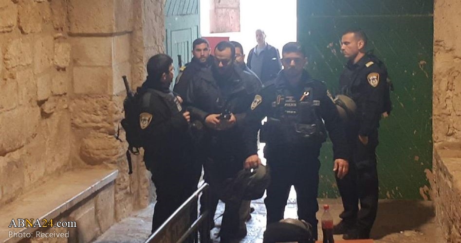 Israeli regime police kidnap three Palestinians in Al-Quds