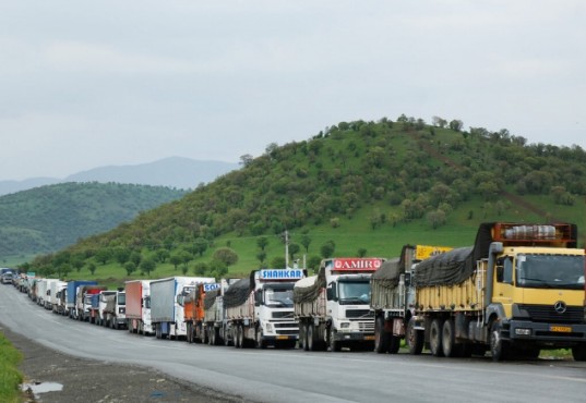 İran'ın Komşu Ülkelere 8 Milyar Dolarlık İhracatı