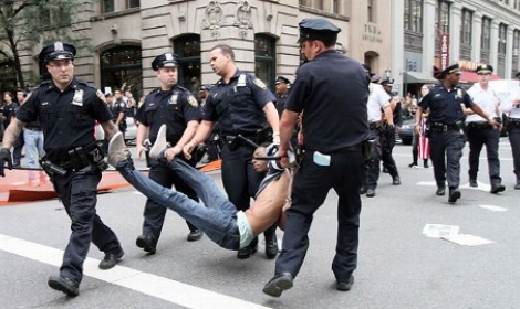 العفو الدولية: الشرطة الأمريكية تفشل بالحفاظ على النظام في التجمعات قبل الانتخابات