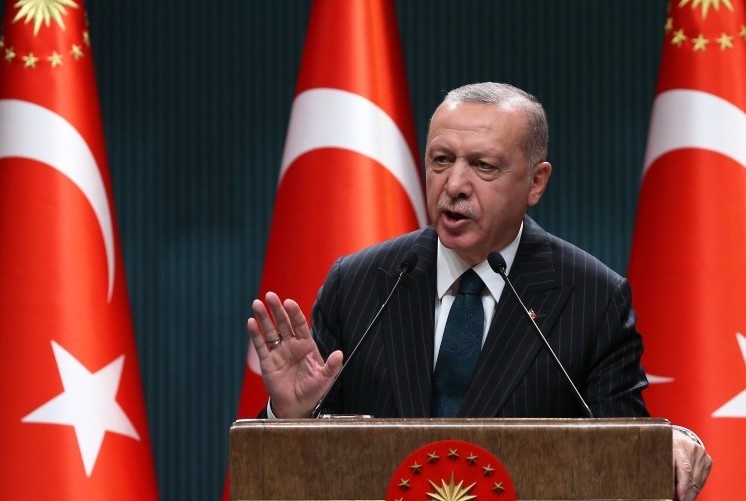 أردوغان يعلق على كاريكاتور استهدفه به نائب يميني هولندي