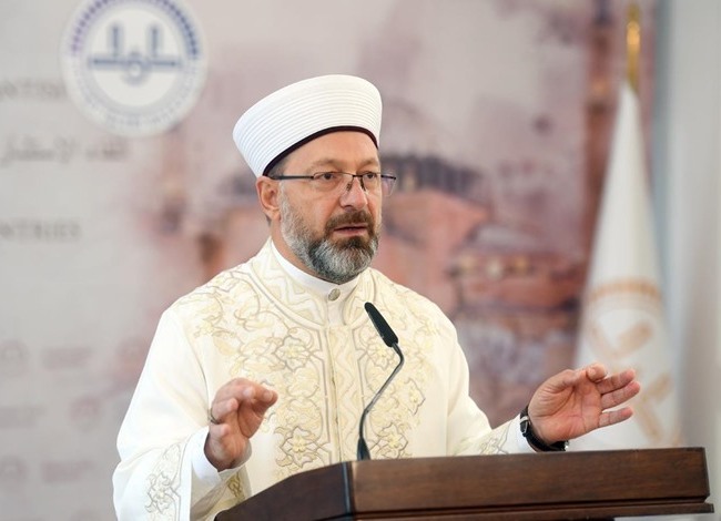 رئيس "الشؤون الدينية" بتركيا يدعو إلى كفاح ضد معاداة الإسلام