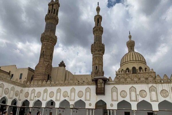 سنقاضي "شارلي إيبدو" على الرسومات المسيئة للنبي محمد (ص)