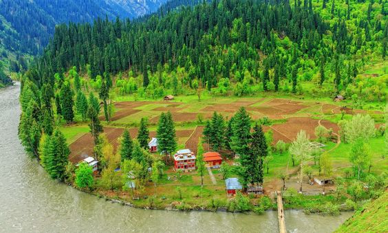 کشمیریوں پر بڑھتا جا رہا ظلم، اب ہر کوئی خرید سکتا ہے کشمیر میں زمین