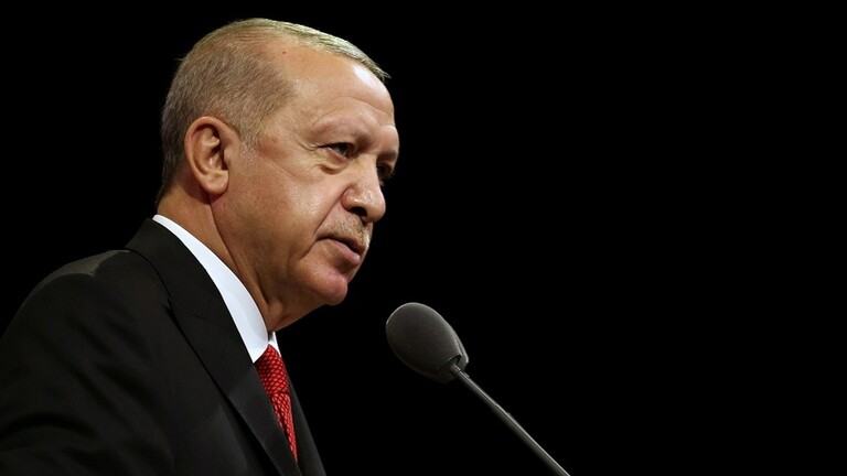 تركيا تفتح تحقيقا ضد "شارلي إيبدو" لإساءتها لأردوغان