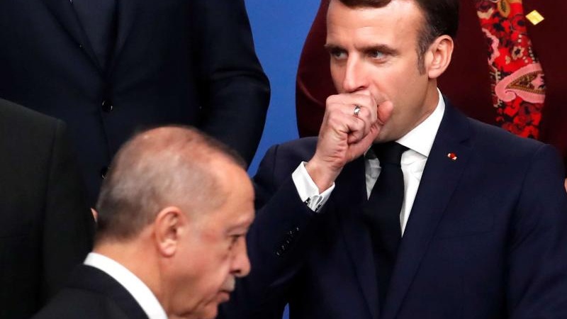 Caricatura Erdogan in Francia. Ankara denuncia Charlie Hebdo