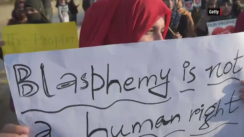 Associazione islamica a Roma: protesta davanti ambasciata Francia