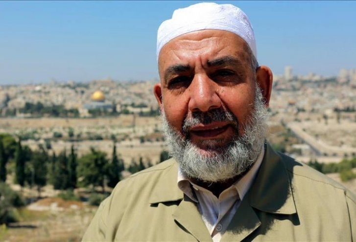 الاحتلال الصهيوني يغلق مداخل "الحرم الابراهيمي" ويعتقل مديرا سابقا للمسجد الأقصى