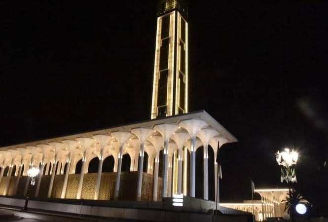 الجزائر تفتتح ثالث أكبر مسجد في العالم