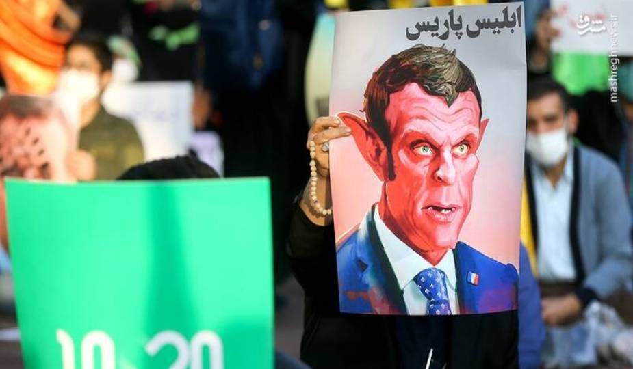 میکرون کا اسلام مخالف موقف، ایک لمحہ فکریہ