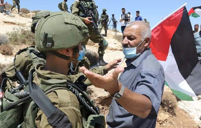 مواجهات بين الفلسطينيين وقوات العدو الصهيوني في بيت دجن بنابلس