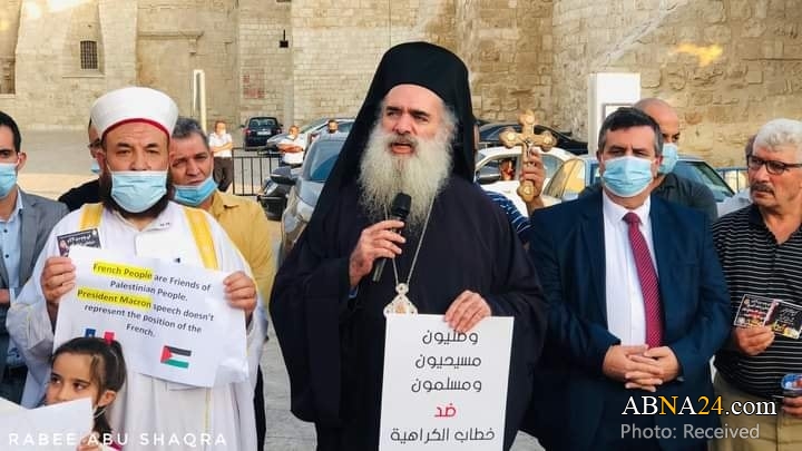 Photos: Muslims, Christian Palestinins protest in Bethlehem against Islamophobic comments, offensive cartoons in France