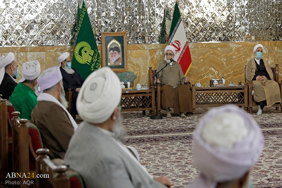 Astan Quds Razavi's custodian: Muslims must ban French products