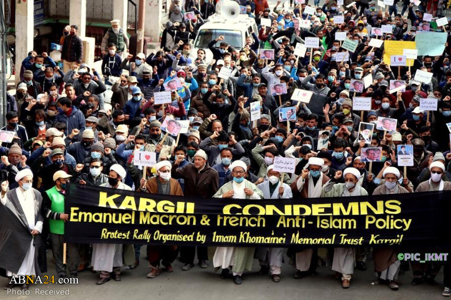 Photos: People of Kargil protest against insulting Holy Prophet (PBUH)