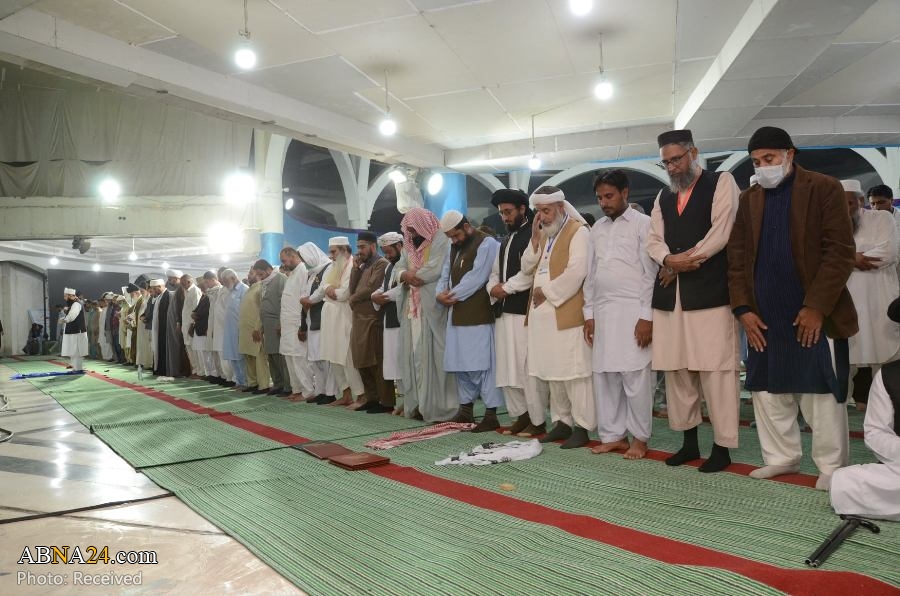 Photos 2: Shia, Sunni Unity Prayer Performed in Lahore, Pakistan
