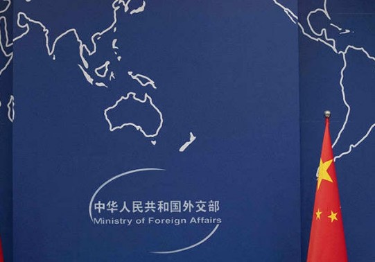 中国外交部：敦促美方立即停止插手香港事务