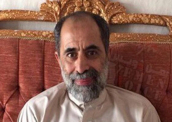 السفير الإيراني في اليمن يعزي أسرة شهيد الوطن "حسن زيد"