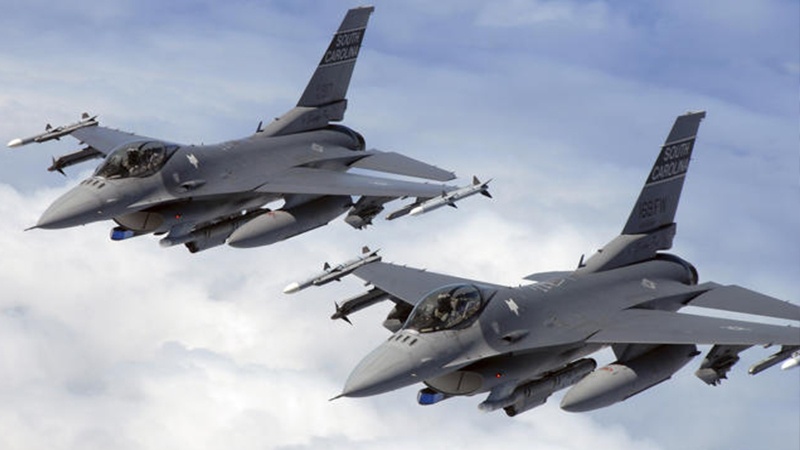 Iraq, raid aerei contro terroristi nel nord
