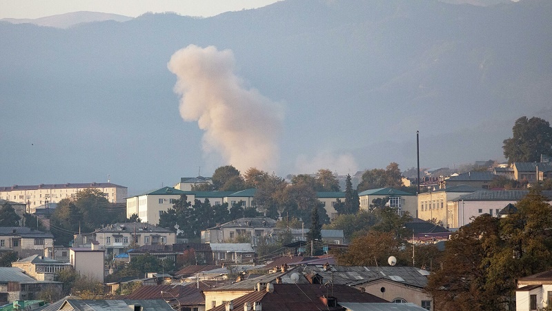 В Карабахе заявили, что Азербайджан нанес восемь ударов по Степанакерту