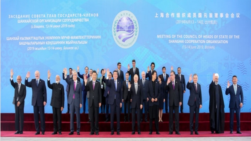 Ruhani ŞİÖ liderler zirvesine katıldı