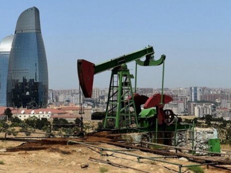 Азәрбајҹан нефти уҹузлашыб