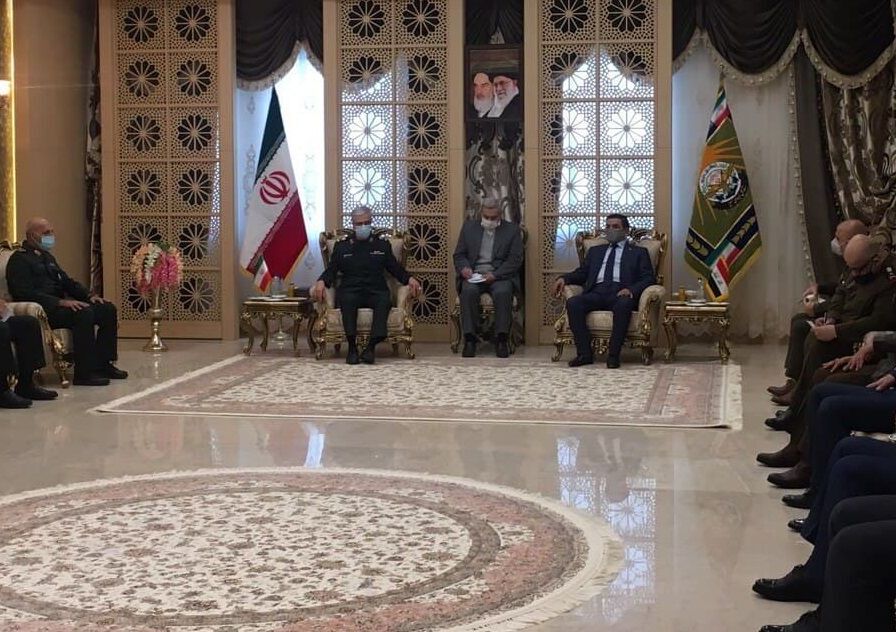 اللواء باقري يبحث مع وزير الدفاع العراقي توسيع العلاقات الدفاعية والعسكرية بين "طهران وبغداد"