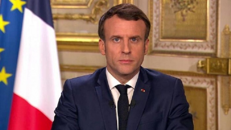 Macron yine Müslümanlara hakareti savundu
